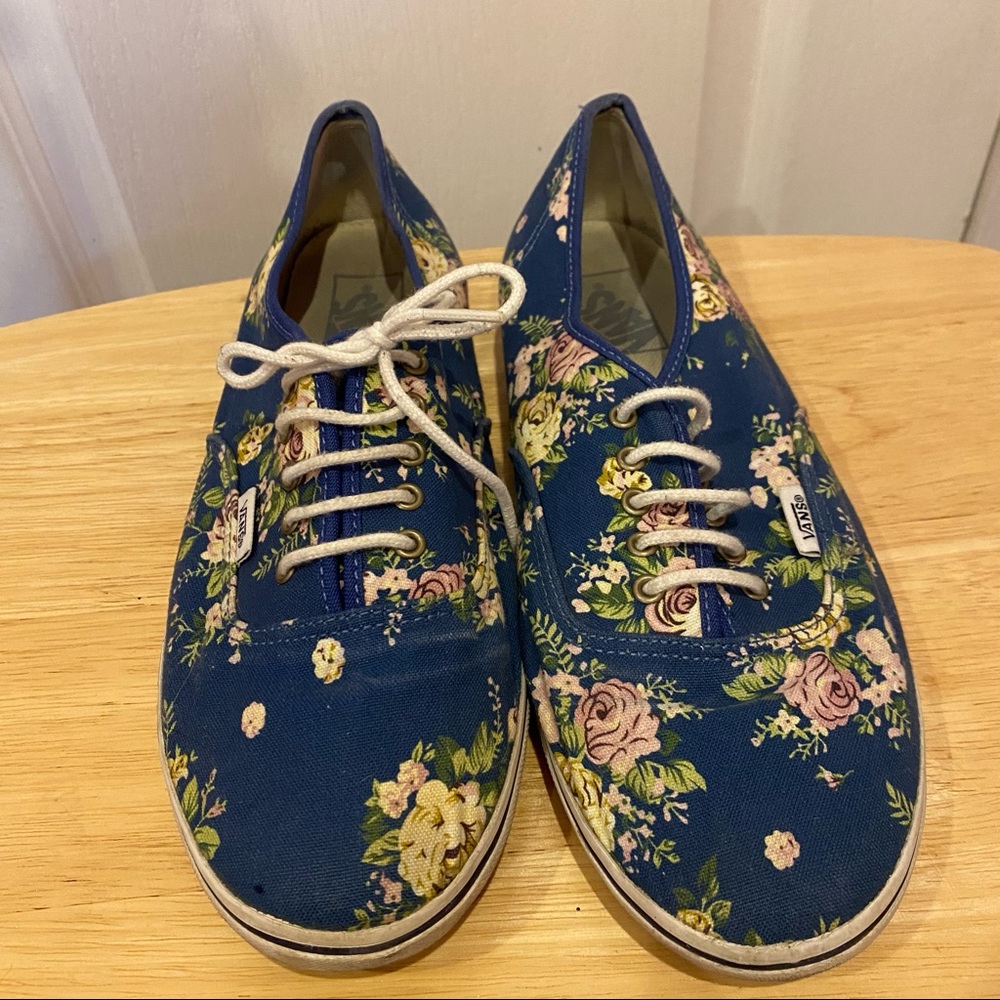 Woman’s Size 9 Blue Floral Vans